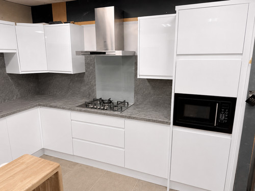 Handleless gloss white - handleless,